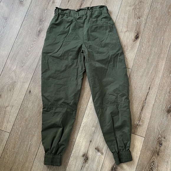 Urban Outfitters High-Waisted Paperbag Waist Jogger Pants Green - Picture 8 of 13